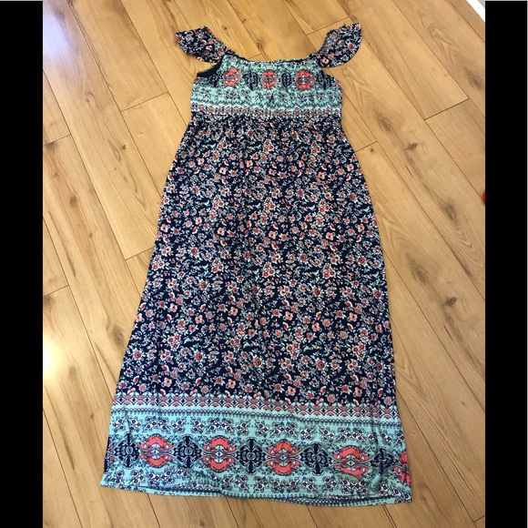 Sweet Flowery Maxi Dress 🌸